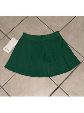 LULULEMON REPLEAT HR TENNIS SKIRT/SKORT RACEWAY GREEN SIZE 4